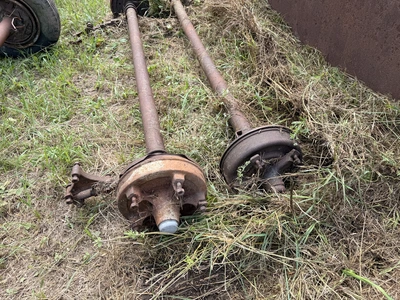 Used LOT OF (3) TRAILER AXLES _UNKNOWN_ Running Gears Michigan US | Miedema Asset Management Group #1419777