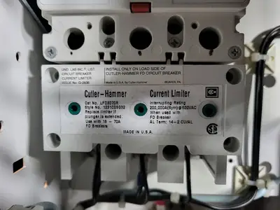 Used EATON SVX004A1-5A4N1 Switchgears British Columbia CA | Lenmark #240154