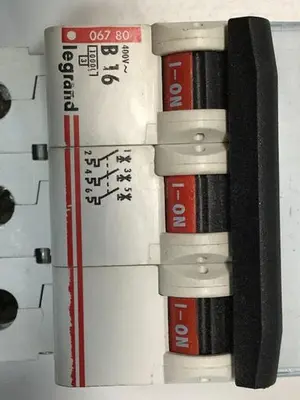 USED LEGRAND B16