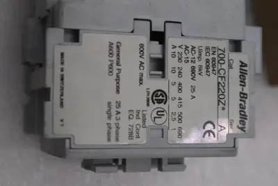 NEW OPEN BOX AB ALLEN BRADLEY 700-CF220ZA SER. A 220VDC 20A STK K3973CC