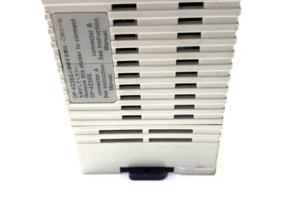 Used KEYENCE Safety Relay Terminal 24VDC BROKEN SCREW MOUNTS Relays & Switches Michigan US | Maverick Industrial Sales #1395618