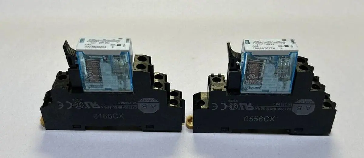 USED ALLEN-BRADLEY 700-HN122