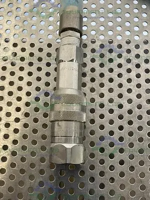 USED 103"  FLEXIBLE HOSE W/ PARKER FS-50-8FP HYDRAULIC QUICK CONNECT HOSE COUPLING