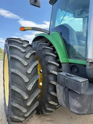 USED 2002 JOHN DEERE 8320