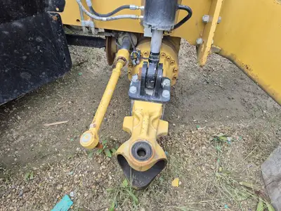 USED CATERPILLAR TH560B