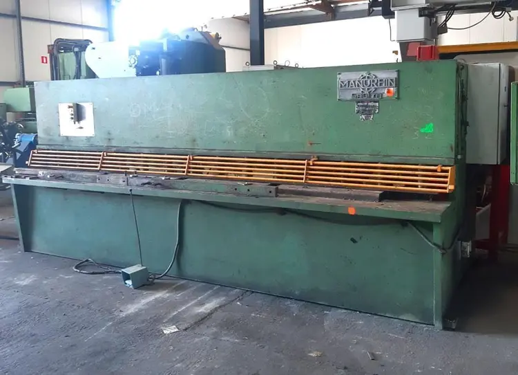 Used BEYELER SAGITA 4100 X 8 MM Sheet Metal Shears | Apt International N.V #365104
