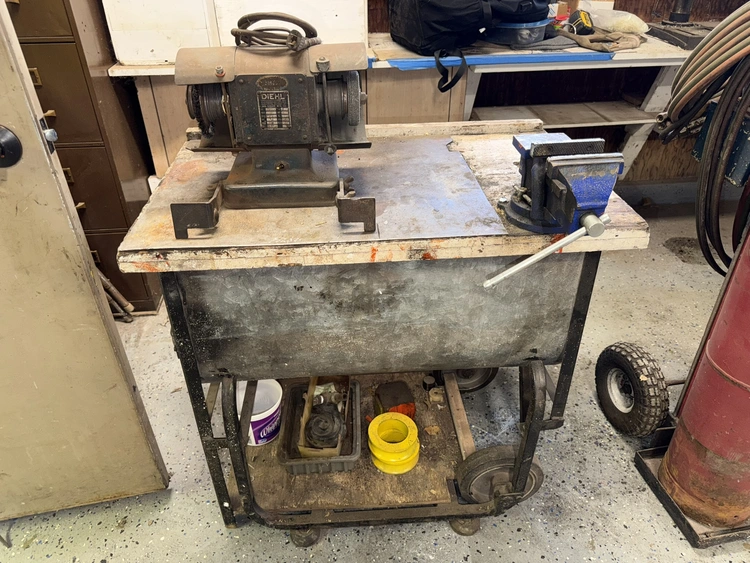 Used _UNKNOWN_ _UNKNOWN_ Pedestal Type Grinders (Double End) Michigan US | Miedema Asset Management Group #1082505