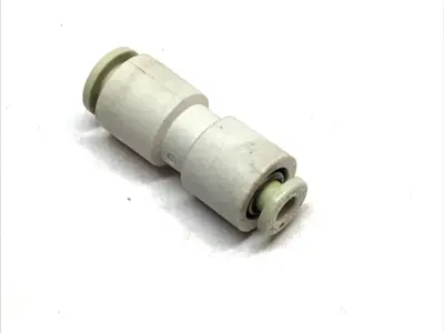 USED SMC STRAIGHT REDUCER FITTING 4MMX6MM PUSH-IN TUBE LOT OF 7