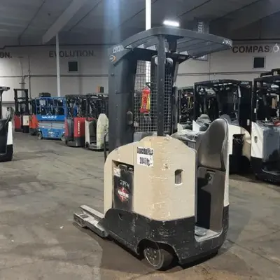 USED 2019 CROWN RR5725-45