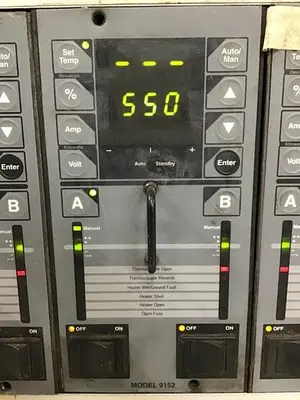 USED HUSKY 9152