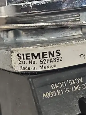 Siemens 52PA8B2 Red Momentary Push Button Operator Loc4E25