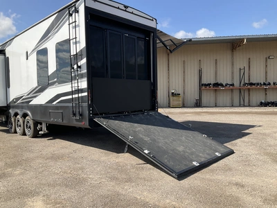 Used 2022 GRAND DESIGN MOMENTUM Campers, Caravans, Motorhomes Michigan US | Miedema Asset Management Group #1366695