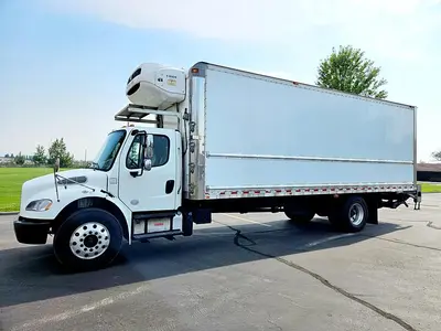 USED 2018 FREIGHTLINER BUSINESS CLASS M2 106