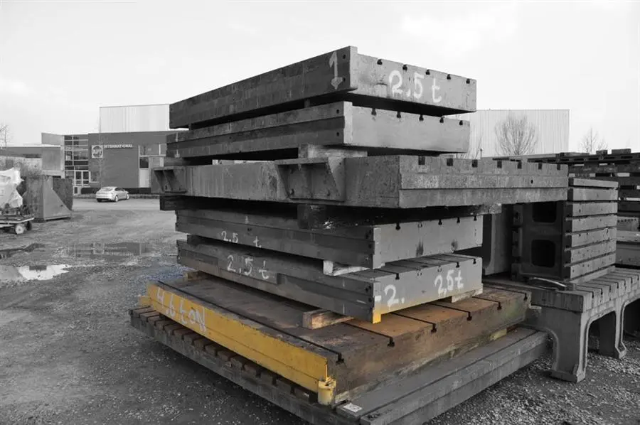 T-slot Table 2650 x 2525 mm