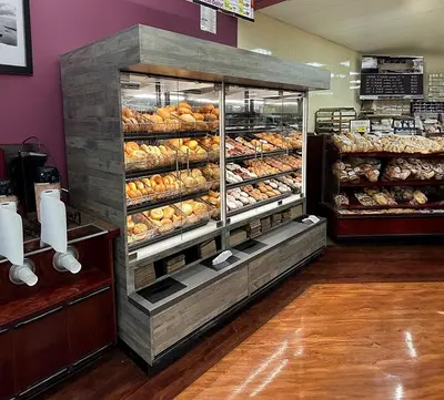 CAYUGA _UNKNOWN_ Pastry Case w Ledge | Harvest Equipment and Fabrication Inc (1)