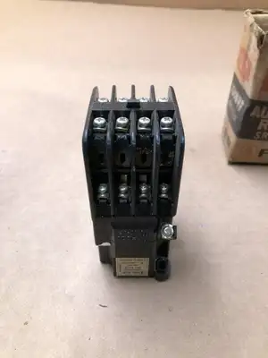 FUJI SRC50-3F AC Auxiliary Relay 300V ; 110-120V Coil -NIB