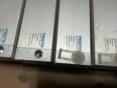 Used _UNKNOWN_ _UNKNOWN_ Pneumatic Cylinders Michigan US | Miedema Asset Management Group #1320245