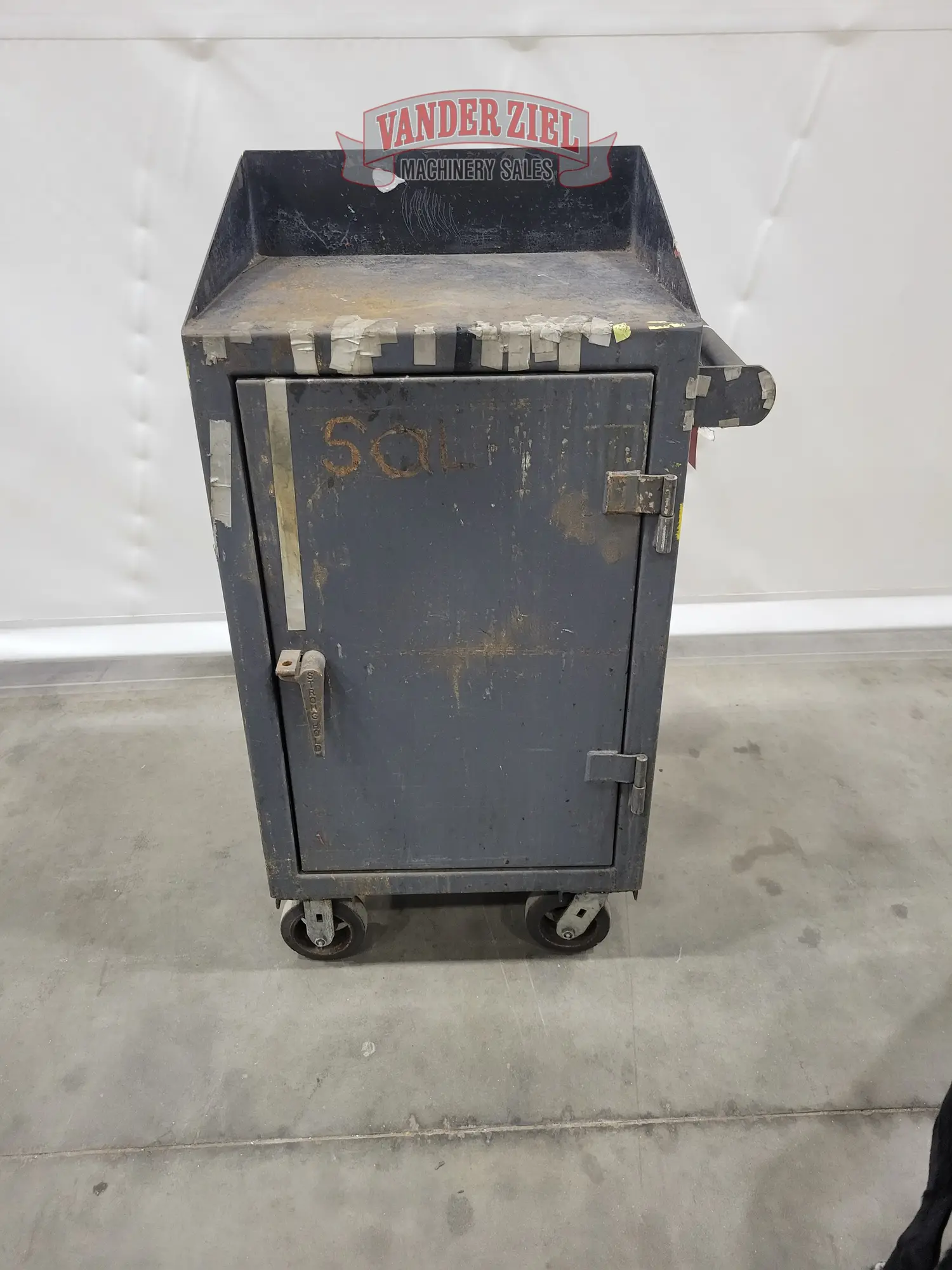 Stronghold 20″ x 24″ x 44″ Heavy Duty Rolling Tool Cabinet