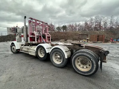 Used 2000 FREIGHTLINER CLASSIC FLD120 Conventional trucks Pennsylvania US | Proxy Equipment #1385355