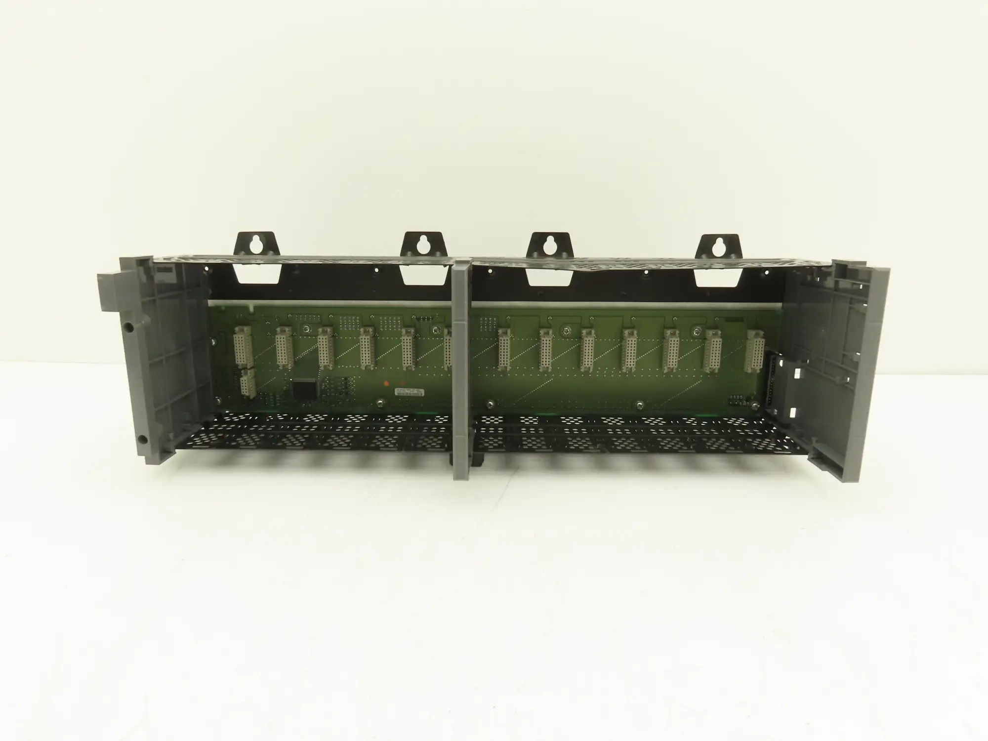 Used ALLEN BRADLEY _UNKNOWN_ PLC Chassis Indiana US | Arrow Industrial #1567018