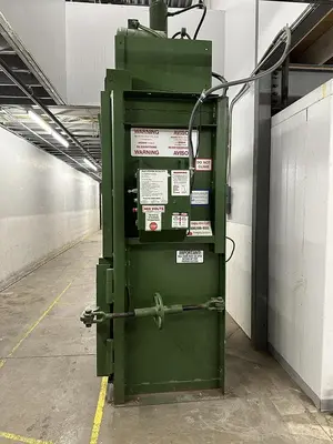 USED PTR 1800HD VERTICAL BALER