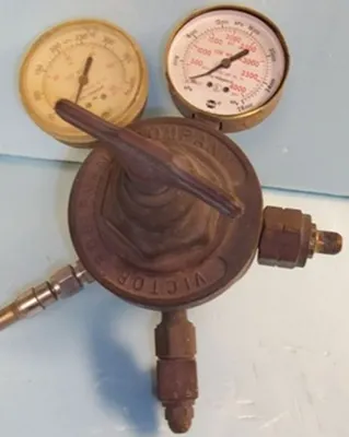Used VICTOR VTS452B REGULATOR 4000 PSI INLET MAX 60 Regulators Texas US | Bamko Surplus Process Equipment #940681