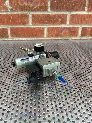 USED SMC NAW3000-N03 FILTER REGULATOR 0.05-0.85MPA W/ SMC PNEUMATIC / SOLENOID  VALVE