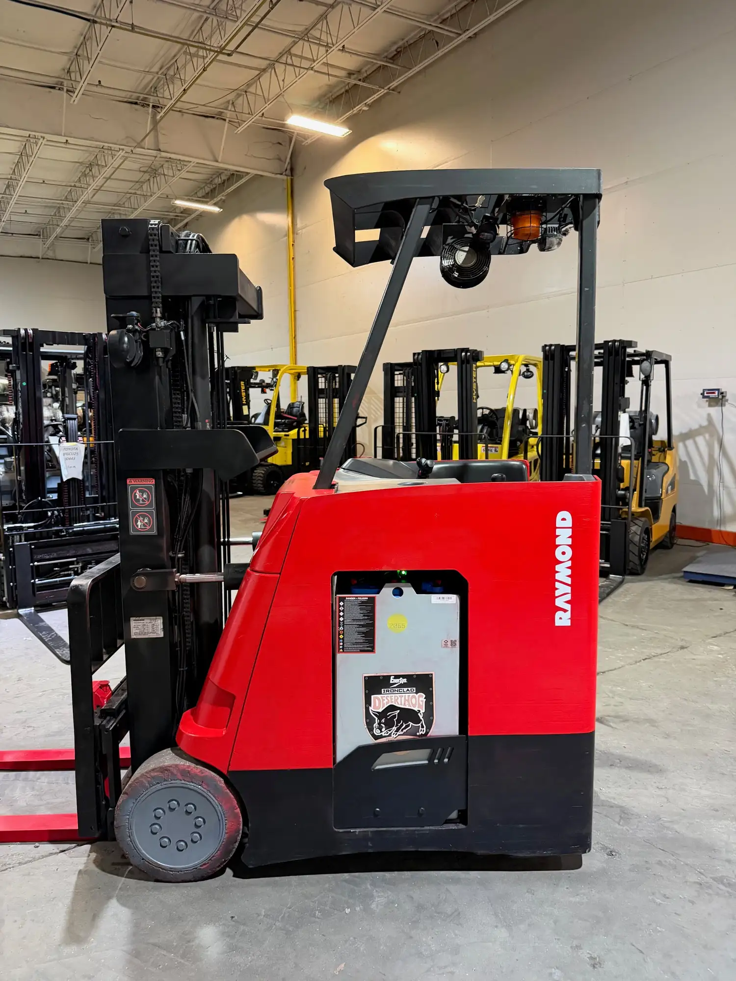 Used 2013 Raymond 415-C30TT 3-Wheel Stand up Electric Counterbalance Forklifts New York US | United Lift #1446715