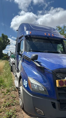 Used 2020 FREIGHTLINER CASCADIA Miscellaneous Trucks/Trailers Oregon US | Revelation Machinery #1324753