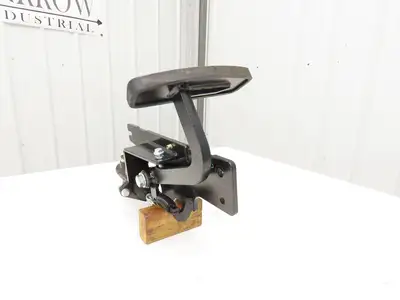 Hyster E80XN Forklift Brake Pedal & Master Cylinder & Bracket Assembly