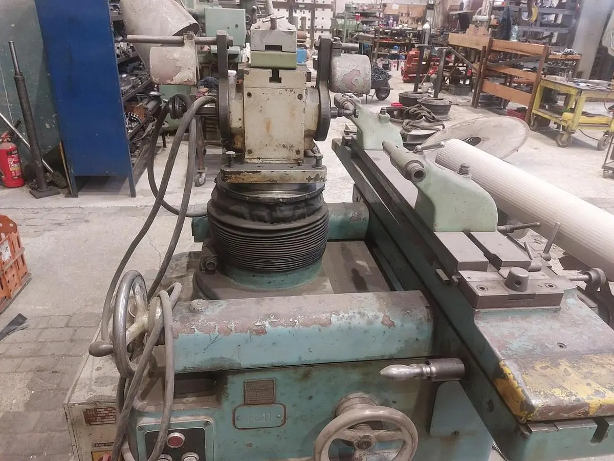 Used 1953 TOS BN 102 Tool & Cutter Grinders CZ | Amaron s.r.o. #1056638