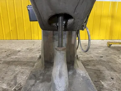 1.5 HP BRIDGEPORT VERTICAL RAM TYPE MILL & SLOTTING HEAD: STOCK #23195
