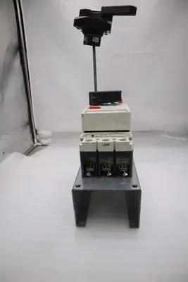 ALLEN BRADLEY 140UL6D3D30/ 140U-L6D3-D30 MOLDED CASE CIRCUIT BREAKER STOCK 709-A