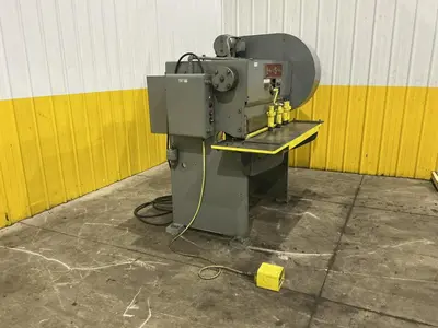 40"  x 12 GA LODGE & SHIPLEY MODEL #2CT40 MECHANICAL POWER SHEAR: YOBRO #25139