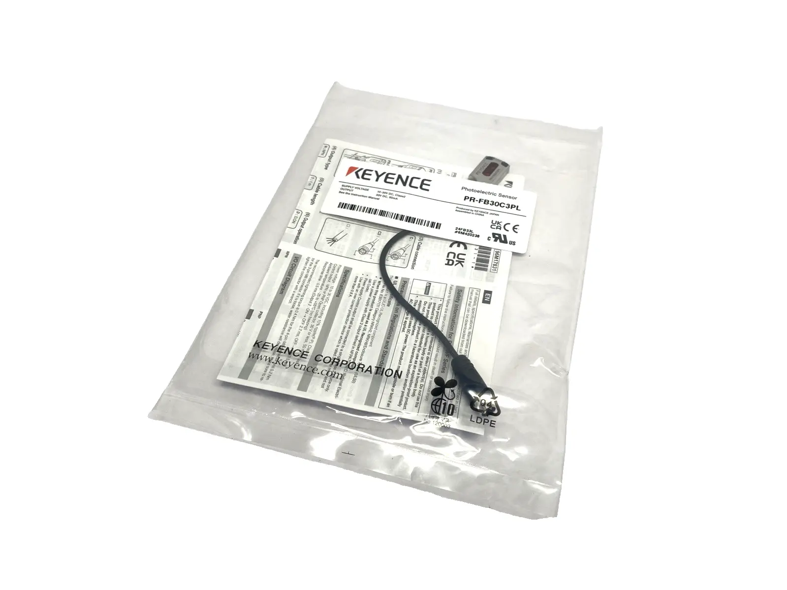 PR-FB30C3PL | Keyence  Flat Reflective Miniature Photoelectric Sensor M8, 30mm - New
