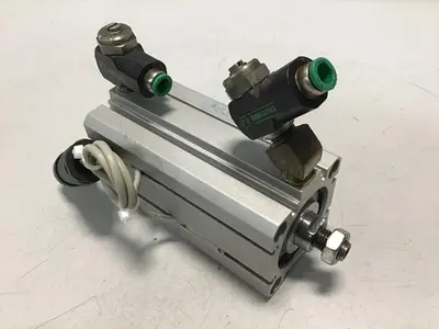 USED SMC NCDQ8B150-250M-M9P