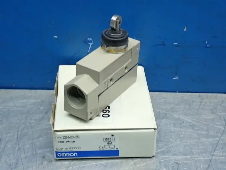 New | in-Stock OMRON ZEN222S Relays & Switches Ohio US | HGR 24 #1070216