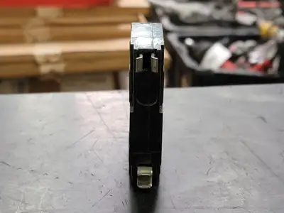USED SQUARE D QO140