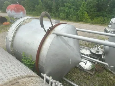 Used APV 1,000 Gallon Stainless Steel Tanks New Jersey US | Perry Equipment #119881