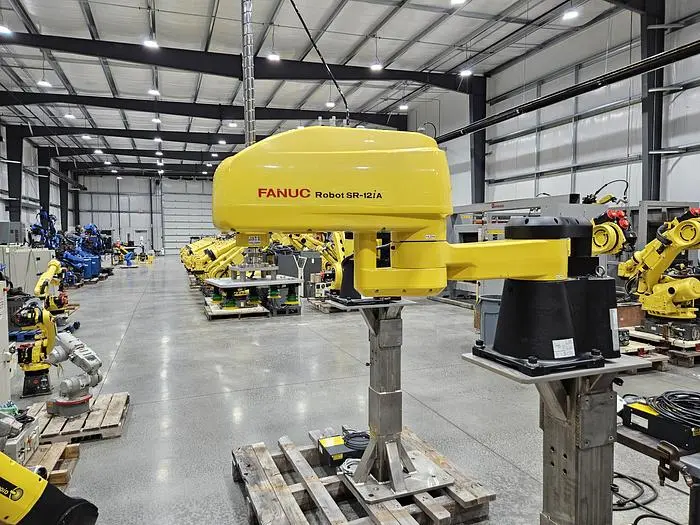 Used 2021 FANUC SR-12IA Robots Ohio US | Six Axis Solutions #397887