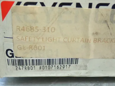 NEW KEYENCE GLRB01
