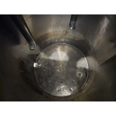 Used 190 Gallon Capacity Stainless Steel Vertical Liquid Tank