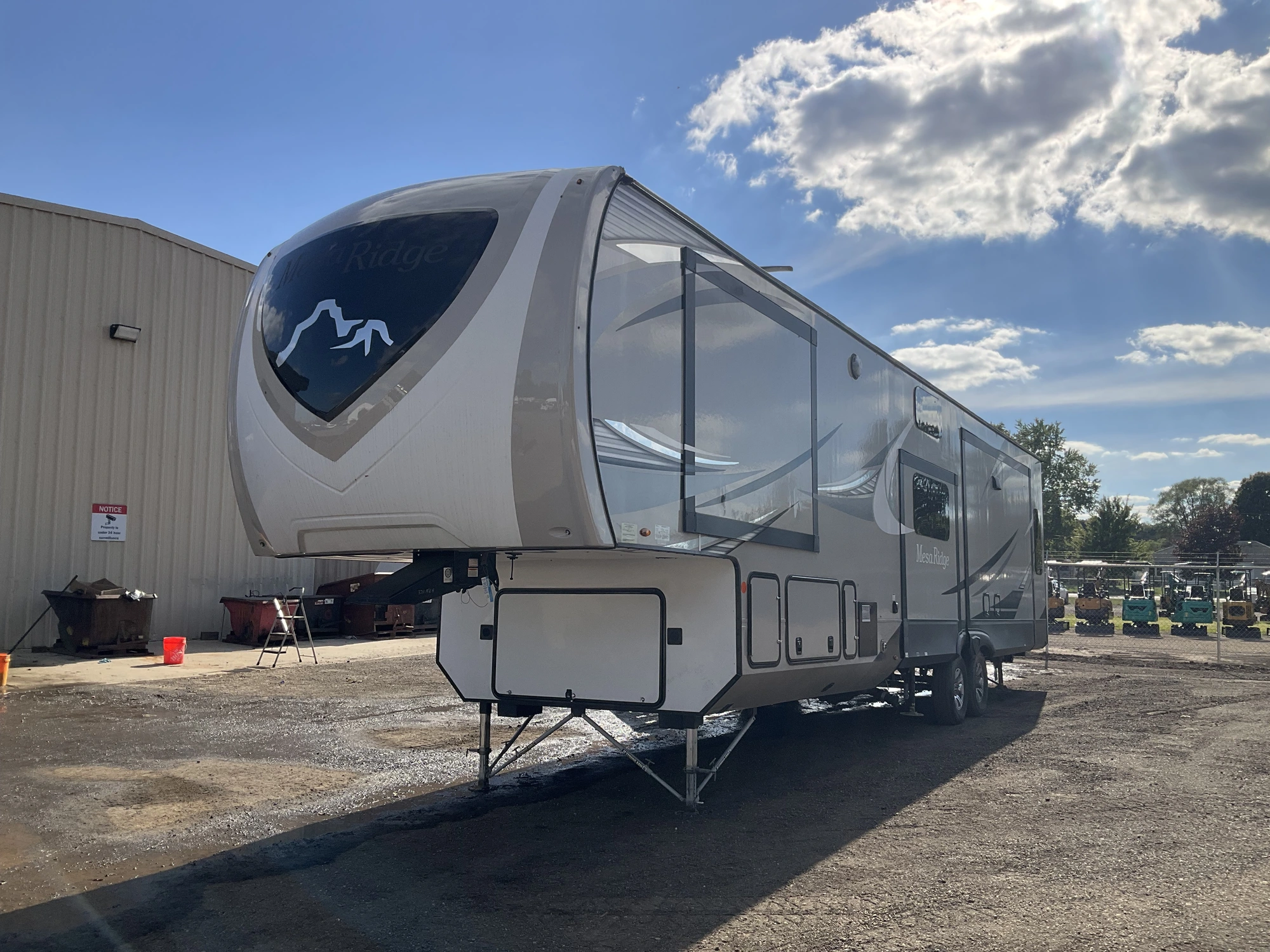 Used 2021 HIGHLAND RIDGE MESA RIDGE Campers, Caravans, Motorhomes Michigan US | Miedema Asset Management Group #1579962
