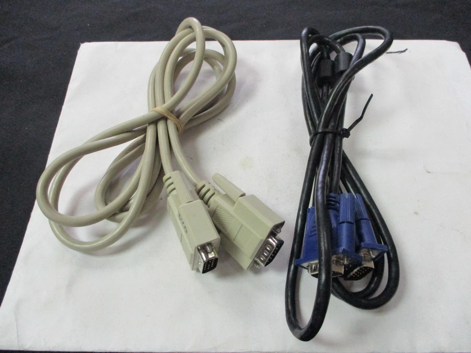 Used 25-pin male to 25-pin Male Monitor Cable Cord for PC/TV Monitors (QTY 2)