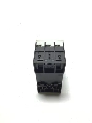 Siemens 3RV1011-1CA10 Motor Protection Circuit Breaker 3PH 3P (Lot of 6)