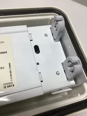 Philips DWAE232-UNV Fluorescent Light Fixture Luminaire 32W