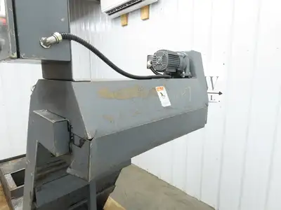 Enomoto 37"W x 8' 4"L Chip Conveyor 26"Belt 46"H Discharge 220V 3PH Chain Drive