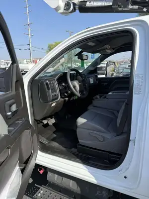 New | in-Stock 2023 CHEVY 5500 Bucket (boom) trucks California US | Commerce Truck Equipment Sales #1548785
