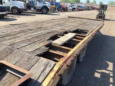 1989 Trail King 24’ Tag Trailer