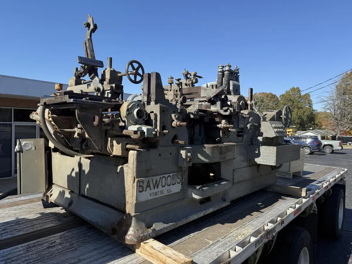 WOODS 12” PUSH-FEED MOULDER